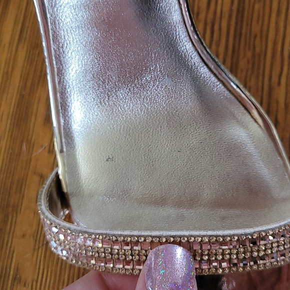 Aldo Rose Gold Strappy Stiletto  4"Heels 8.5 sandals - Picture 7 of 7